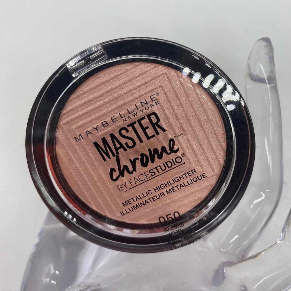Maybelline Facestudio Master Chrome Metallic Highlighter 50 Molten Rose Gold NEW